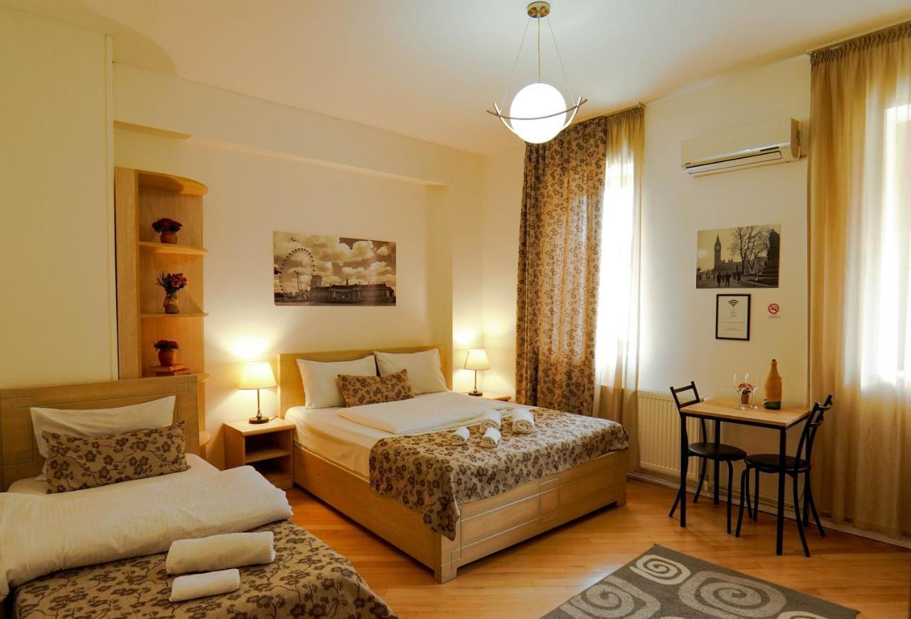 Check-In Hotel Tbilisi Exterior foto